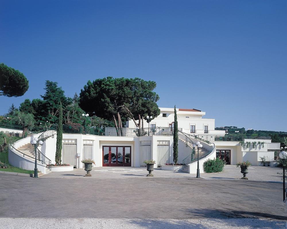 Lh Hotel Domus Caesari Marino Esterno foto
