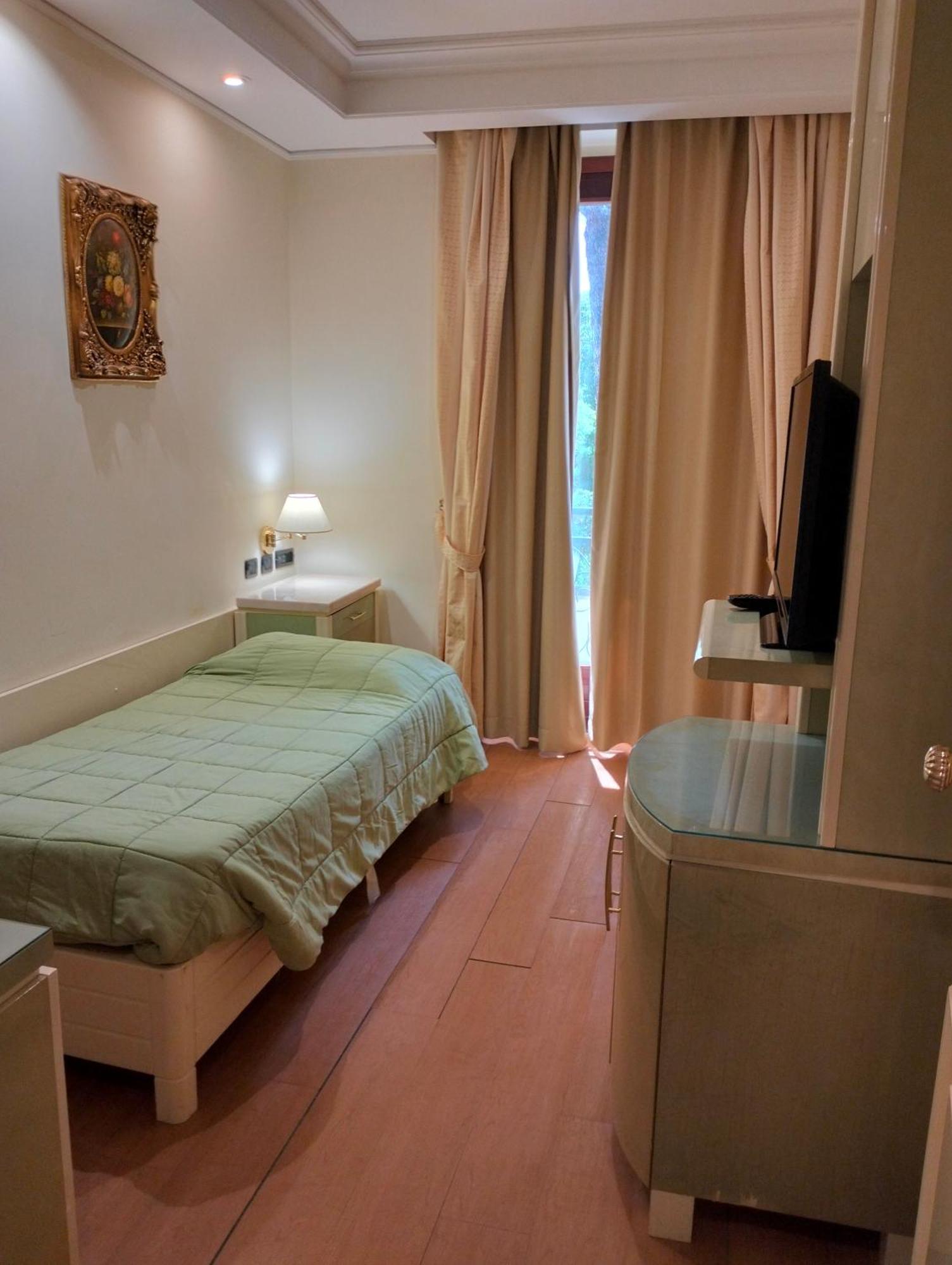 Lh Hotel Domus Caesari Marino Esterno foto