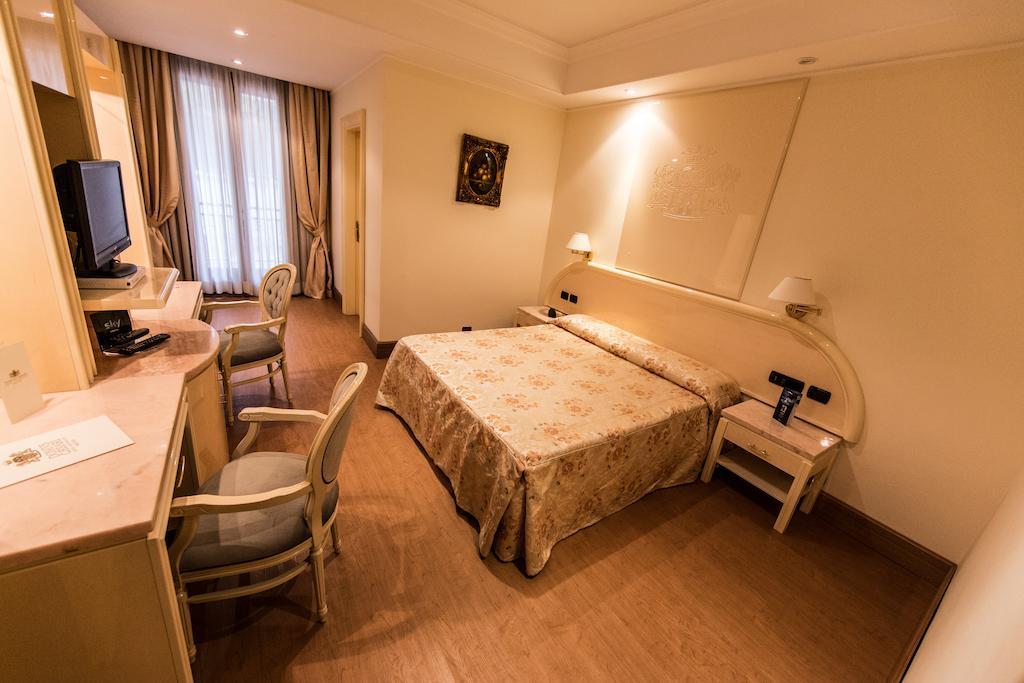 Lh Hotel Domus Caesari Marino Esterno foto