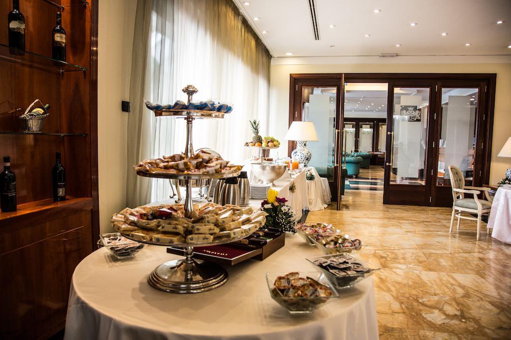 Lh Hotel Domus Caesari Marino Esterno foto